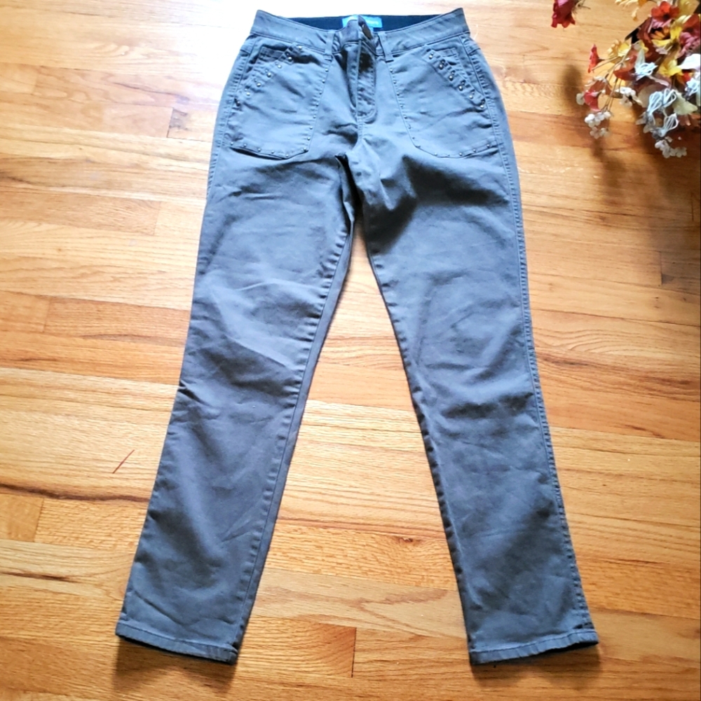 Democracy Size 6 Caper Green Ab-Solution Utility High Rise Studded Jeans Pants
